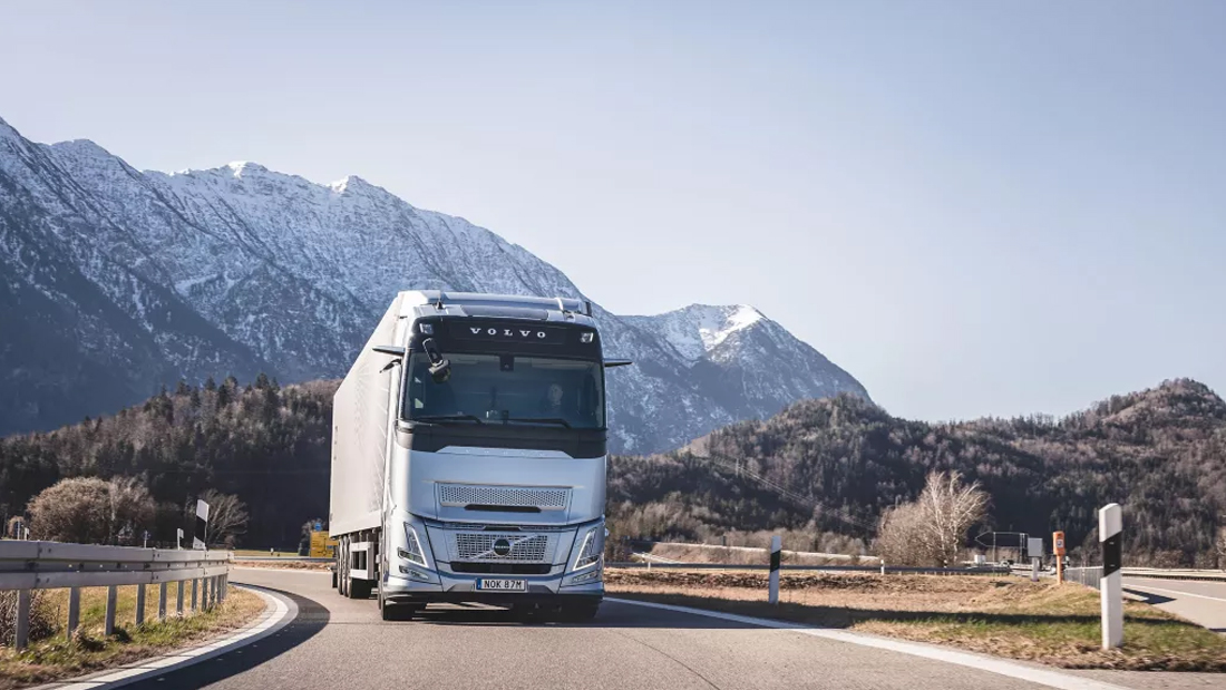 Volvo Trucks dévoile une nouvelle génération de moteurs 13 litres plus sobres et compatibles avec les carburants alternatifs