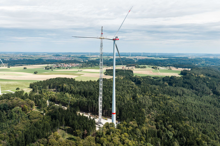 Une CC 78.1250-1 soutient un projet éolien record du monde
