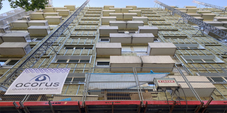Acorus utilise la terre cuite pour rénover une résidence parisienne
